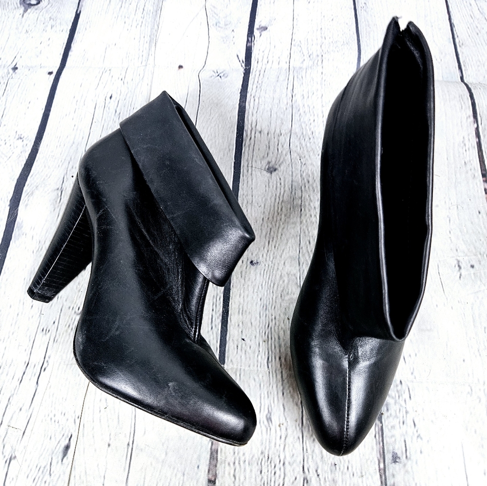 POUR LA VICTOIRE | soft supple leather cuffed  heeled ankle boots